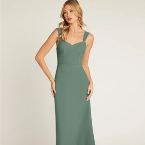 NWT! Azazie Bridesmaid Eucalyptus Denice Dress

Fitted Pleated Chiffon Dress
